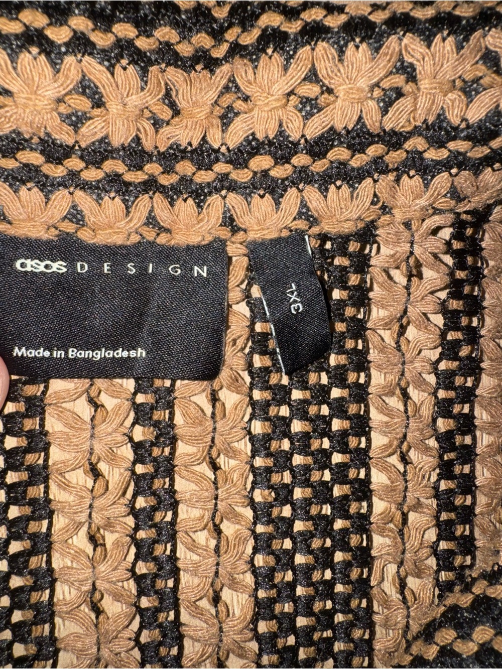 ASOS DESIGN boxy deep revere crochet shirt in brown stripe - Picture 5 of 5
